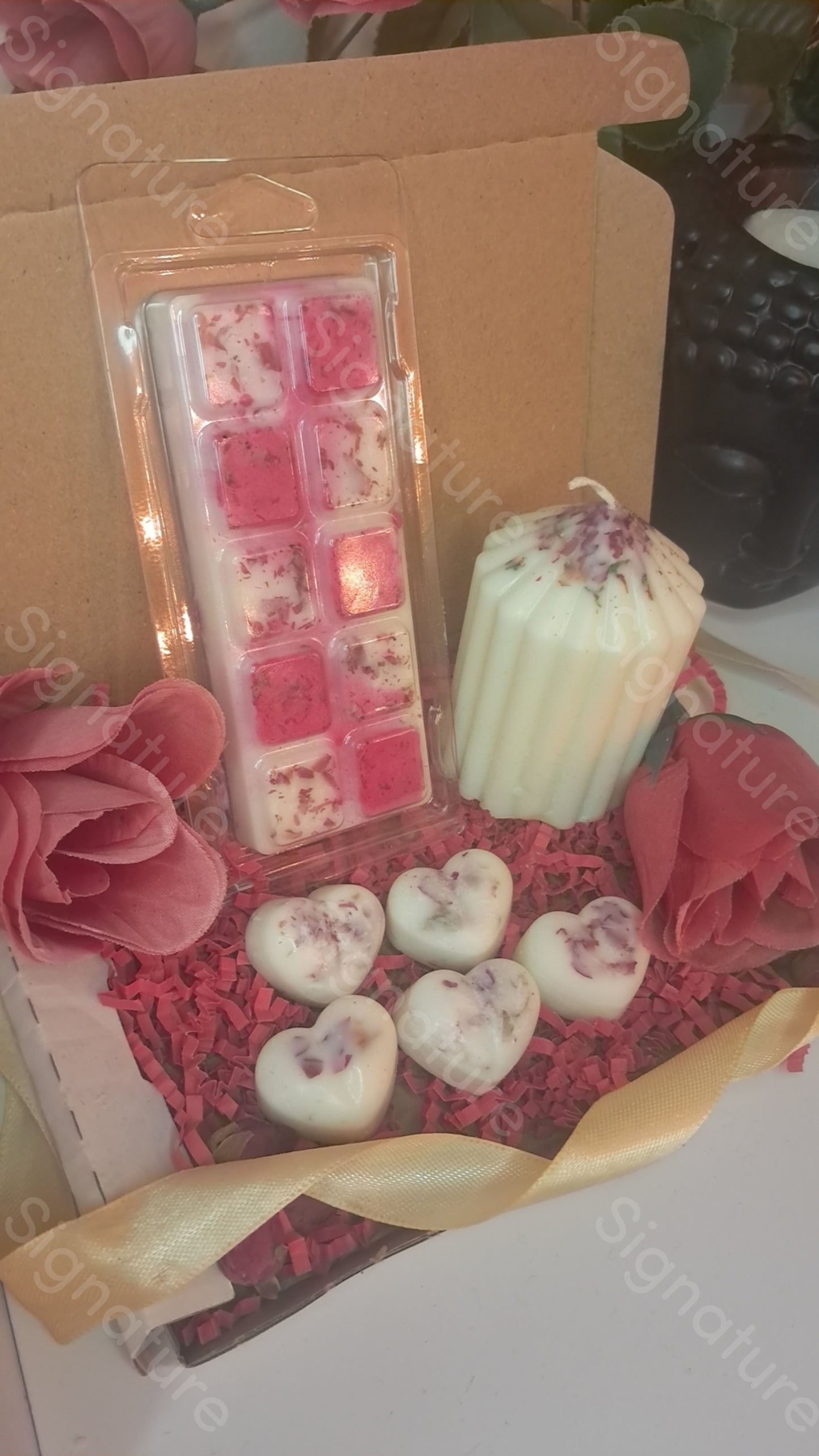Petals & Pillars Box