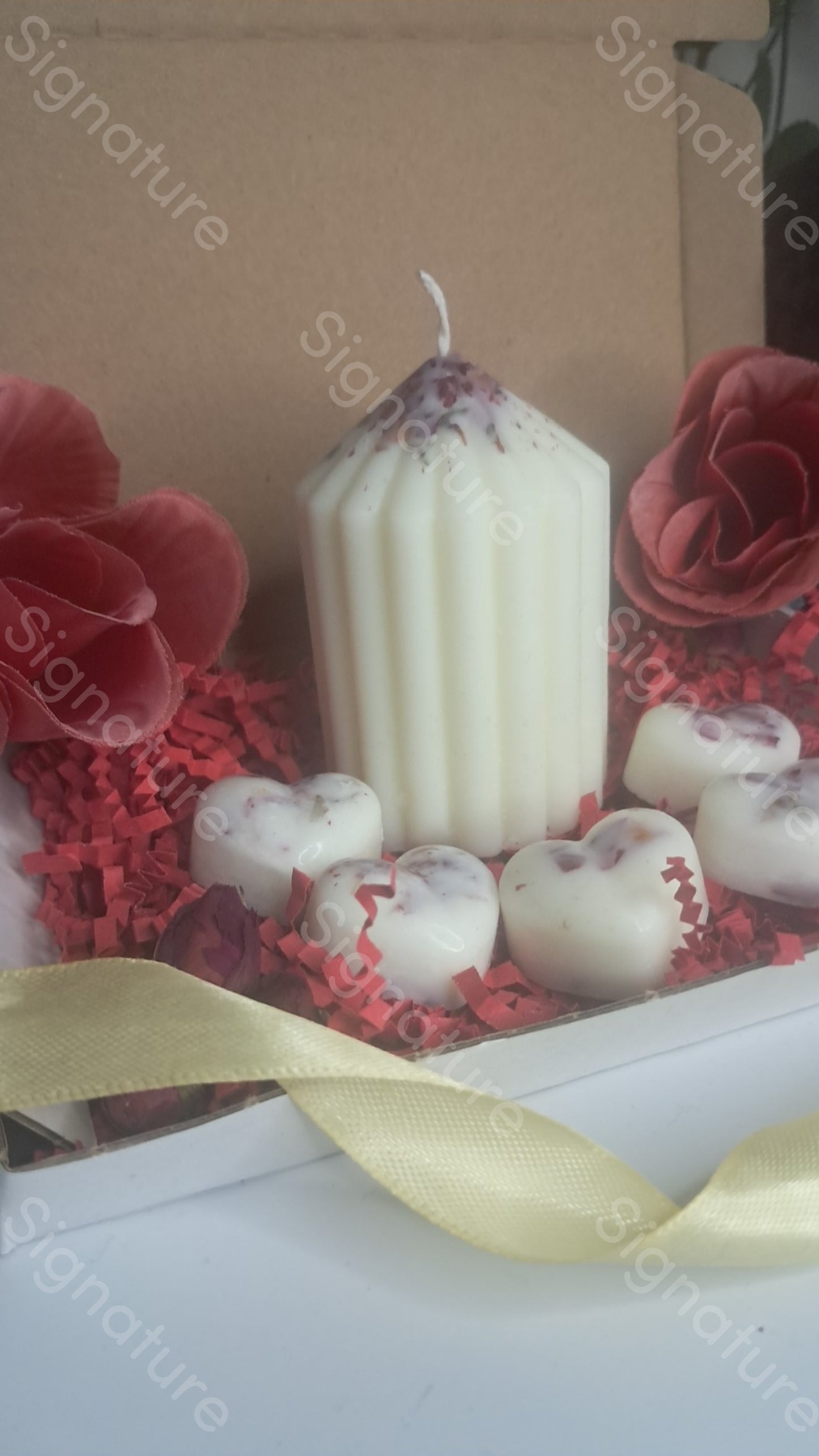 Petals & Pillars Box