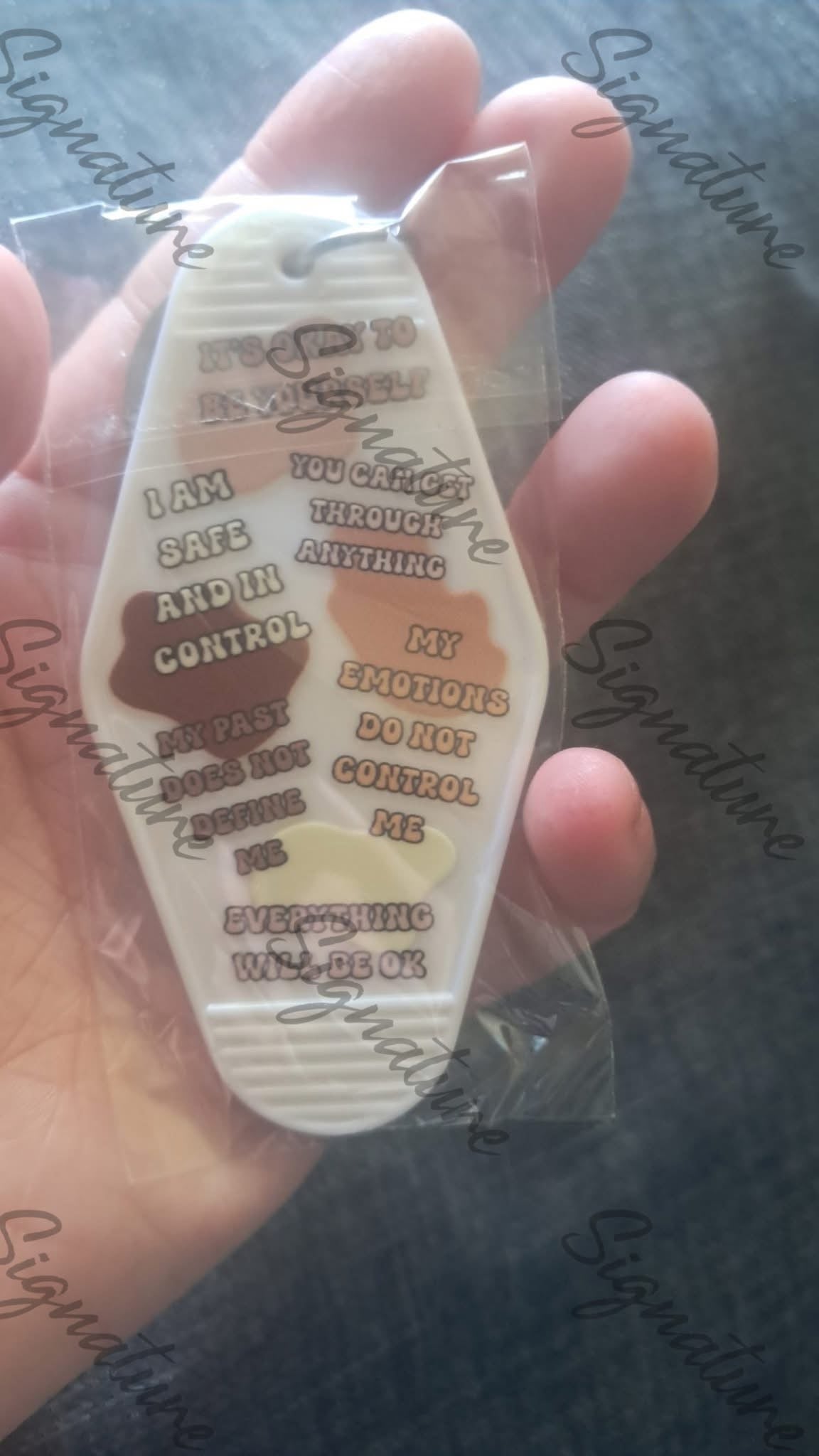 Motel style keyrings
