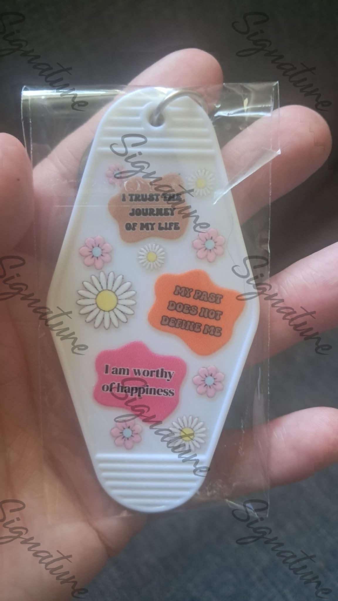 Motel style keyrings
